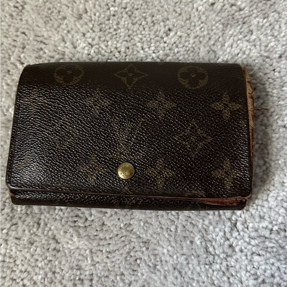 Louis Vuitton Monogram Tressor Wallet
